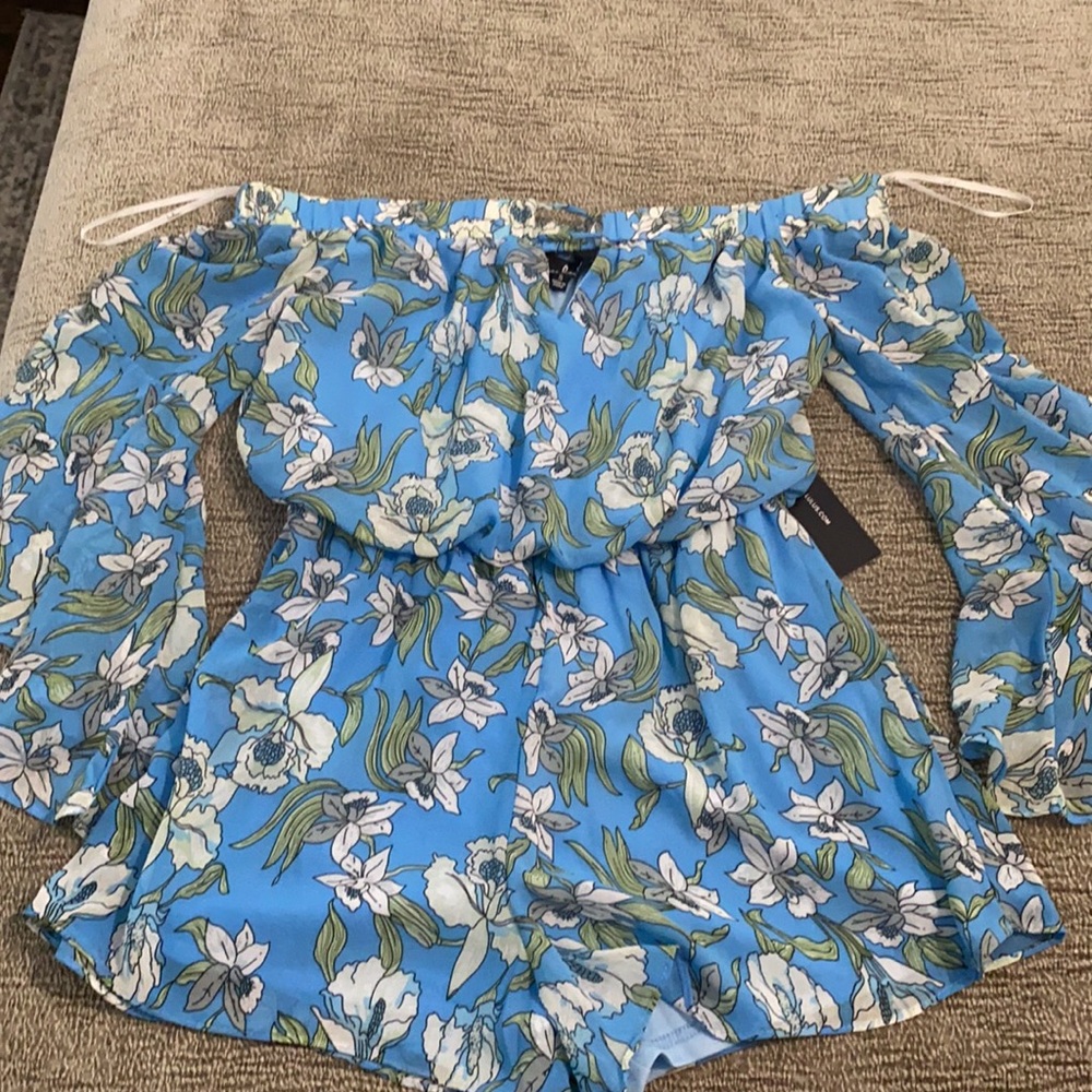 Off shoulder floral romper